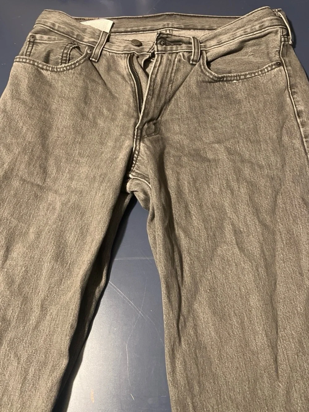 Levi's Slim Straight Men's Jeans in Gray Wash